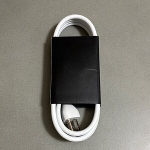 MacBook Power Adaptor - White Cable